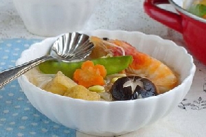 大虾蔬菜锅
