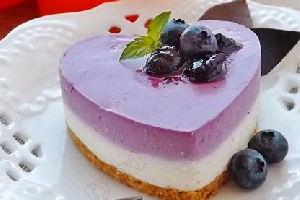 蓝莓双色冻芝士蛋糕