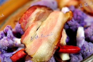 腊肉紫花菜