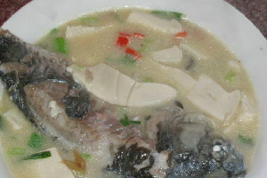 美味鲫鱼豆腐汤